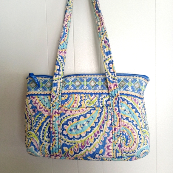 Vera Bradley Handbags - ⚜️Vera Bradley Handbag/Purse